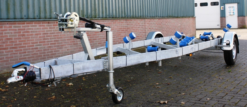 PTAC 1800 kg – remorque bateau 5,50 m et 1360 kg
